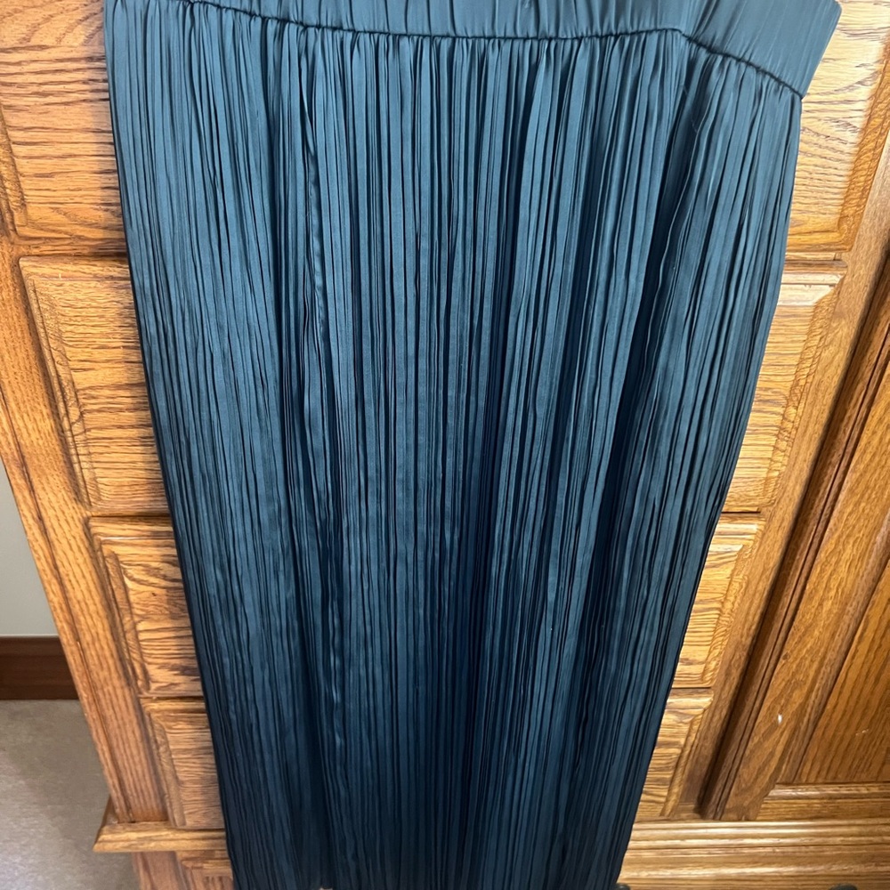 Elegant Black Pleated Skirt